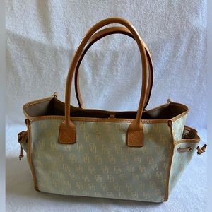 Dooney & Bourke Designer purse